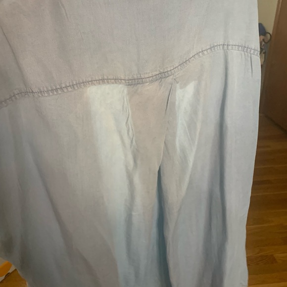 Chambray plus XXL shirt from Maurice’s ! Never worn still has tags - Picture 3 of 5